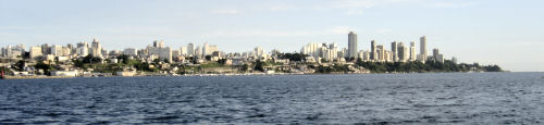 la ciudad desde el mar