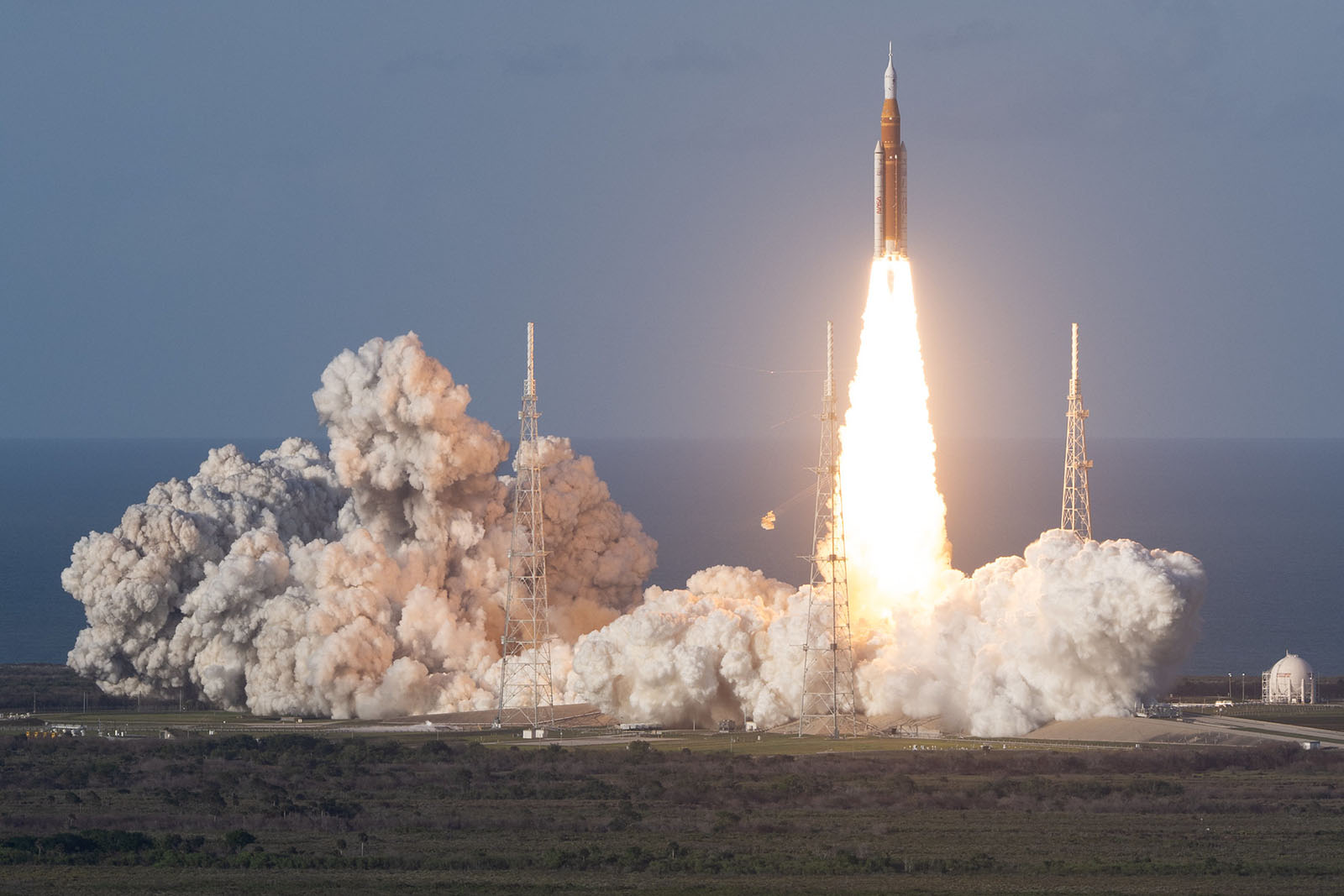 Volvemos a la Luna donde no hay balas, aqu&iacute; s&iacute; hay